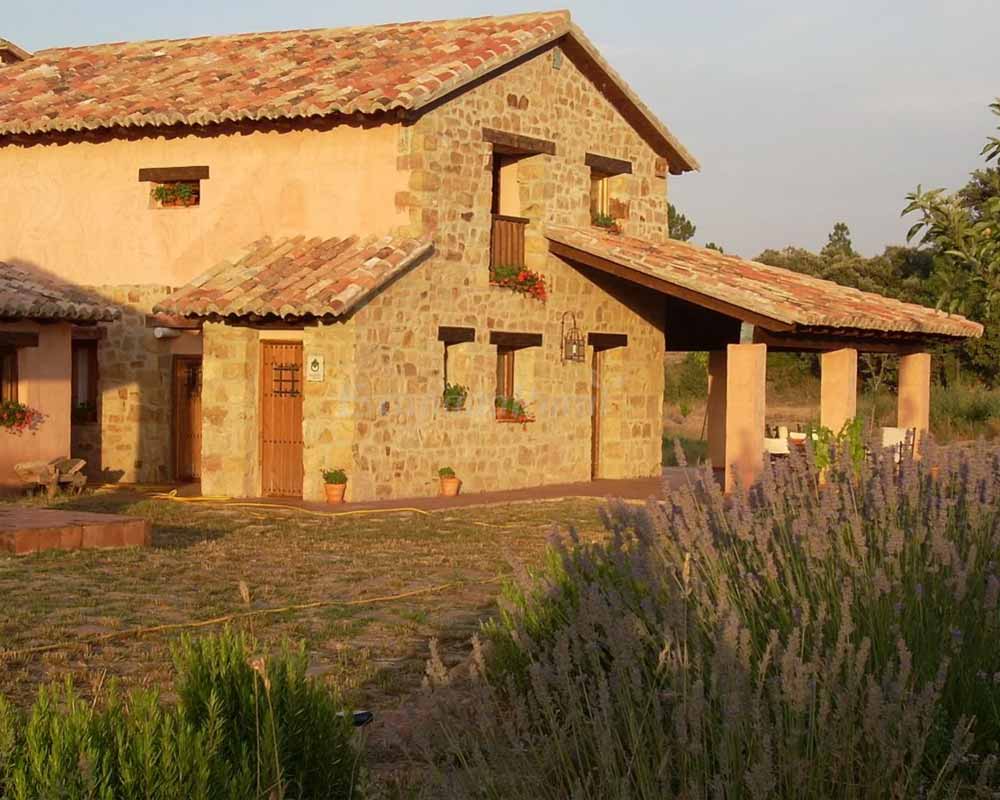 slide-00-Masia-los-Toranes.jpg